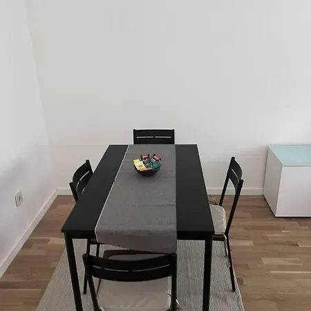 Jeremy Of Relax 3 Apartment *